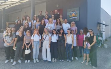 Εκπαιδευτική επίσκεψη φοιτητών του τμήματος Δημόσιας & Ενιαίας Υγείας σε Βιοτεχνία προϊόντων ζύμης , στα πλαίσια του μαθήματος “Διαχείριση Ολικής Ποιότητας” Εκπαιδευτική επίσκεψη φοιτητών του τμήματος Δημόσιας & Ενιαίας Υγείας σε Βιοτεχνία προϊόντων ζύμης , στα πλαίσια του μαθήματος “Διαχείριση Ολικής Ποιότητας”